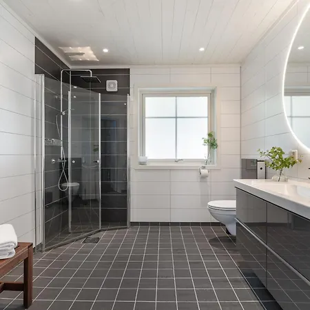 Grand And Modern בית נופש *
